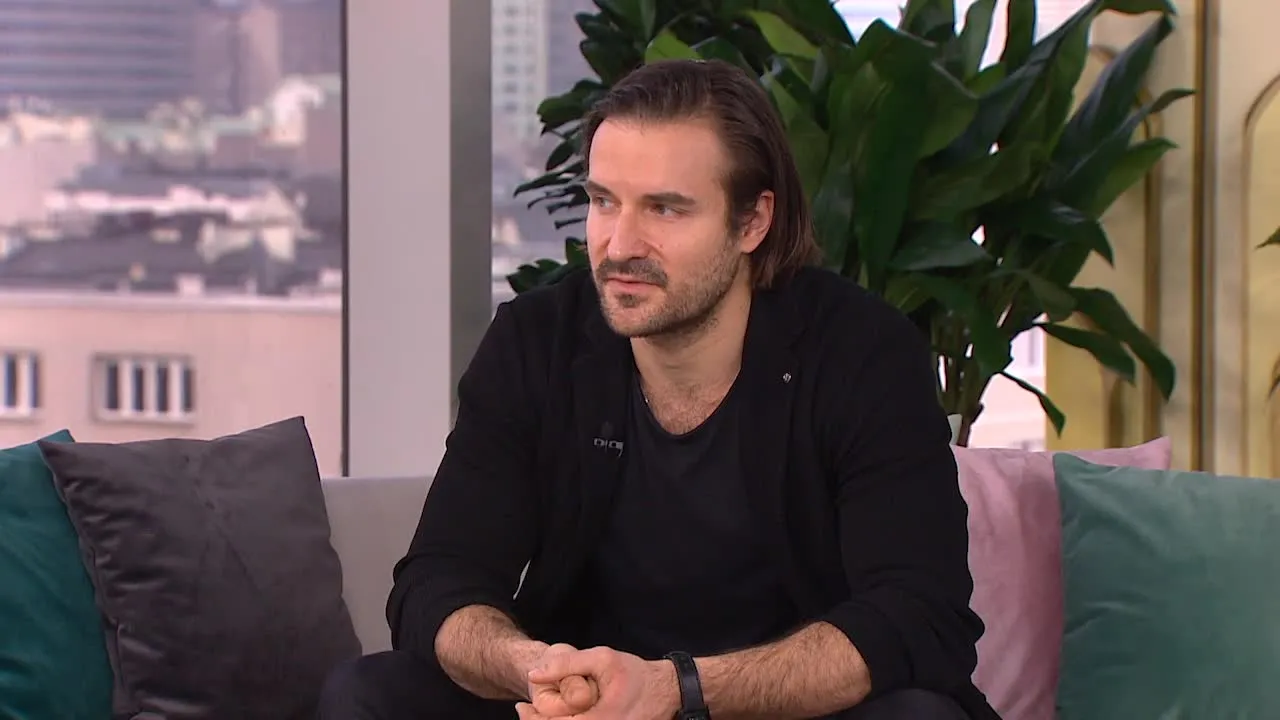 Piotr Stramowski o "Tajemnicy zawodowej": Jestem zachwycony tym serialem