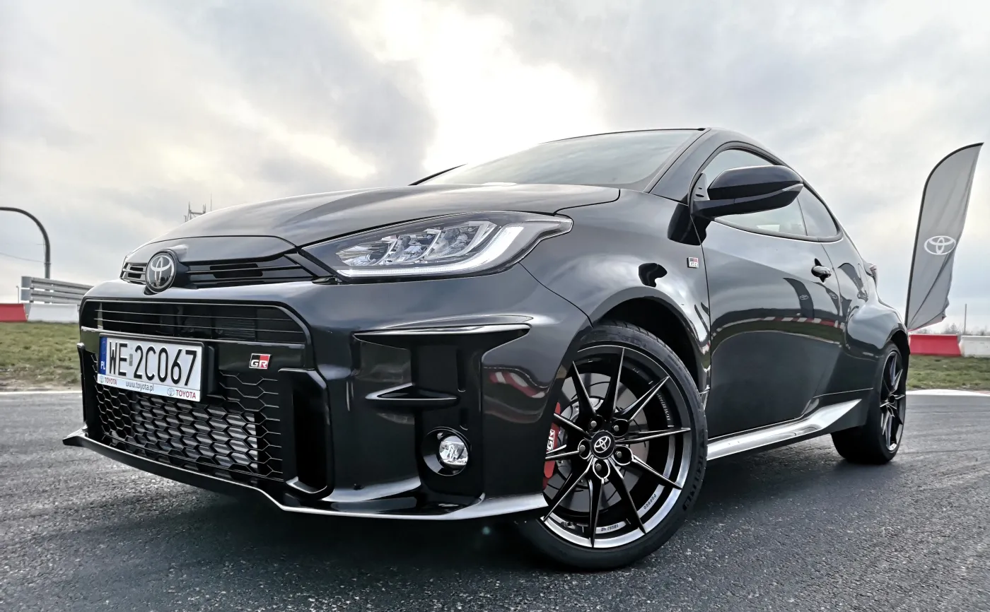 toyota-gr-yaris-37055844.jpg