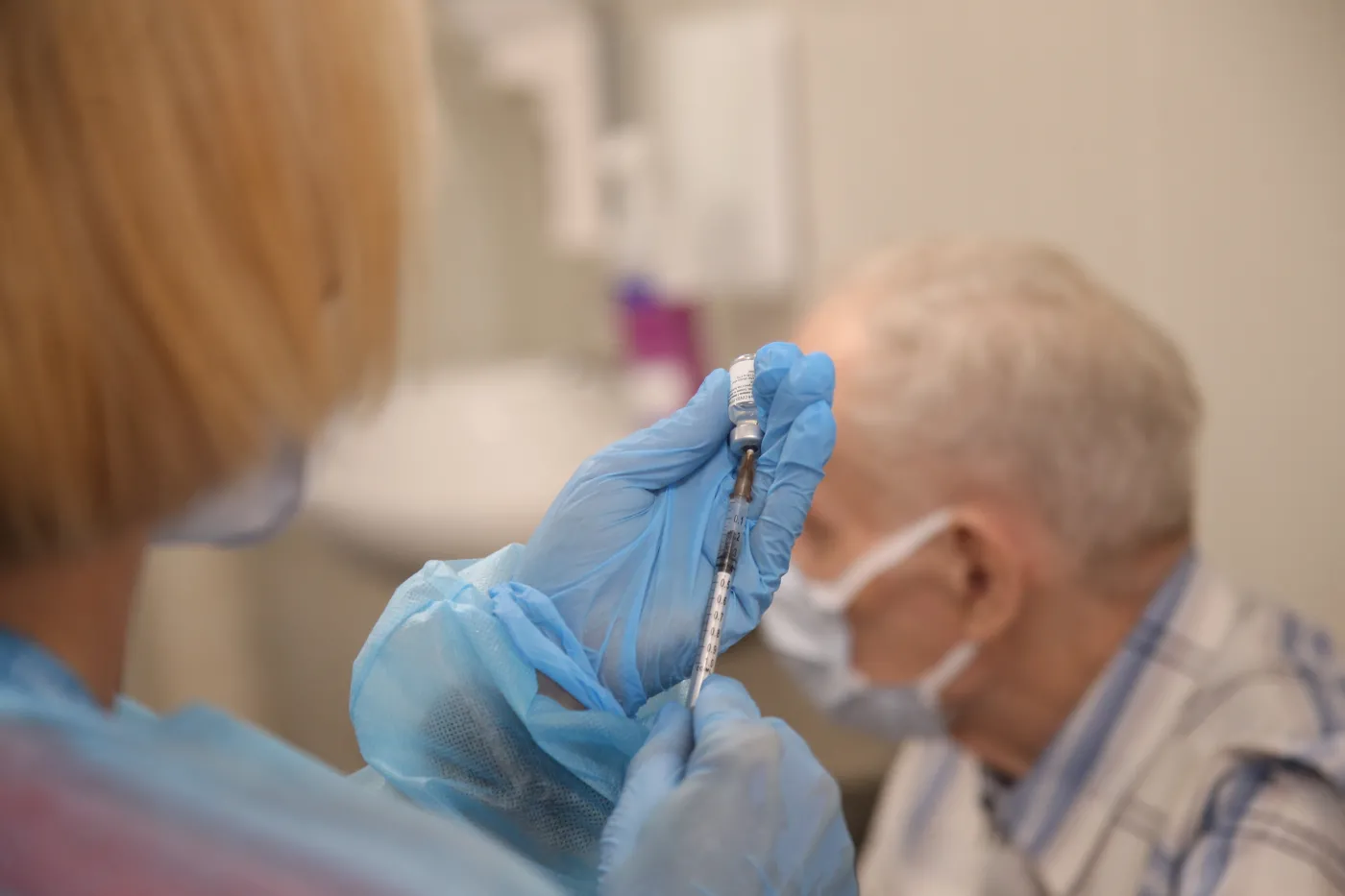 Od dziś na szczepienia mogą rejestrować się wszystkie osoby powyżej 60 lat