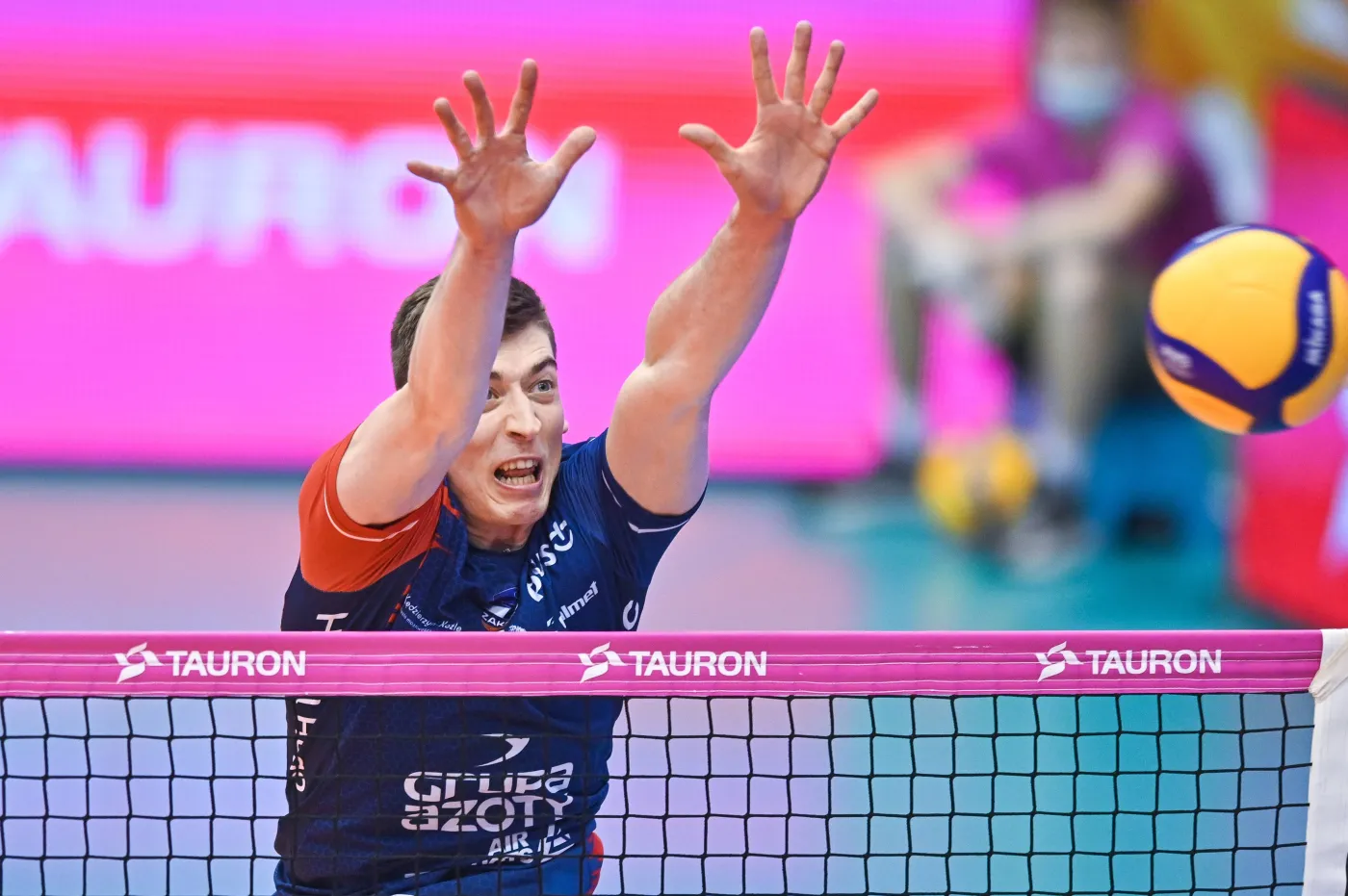 ZAKSA szybko rozprawiła się ze Skrą i zagra w finale siatkarskiej ekstraklasy