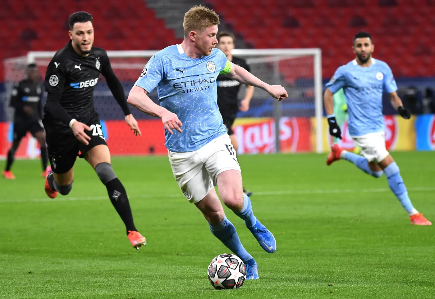 Kapitalny gol Kevina De Bruyne. Pewny awans Manchesteru City