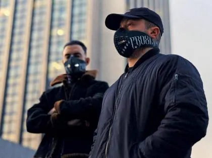 Pro8l3m publikuje utwór "Backstage", a w nim... Andrzej Zaucha