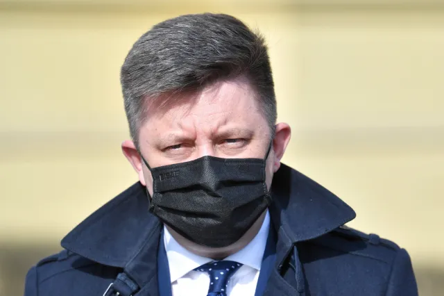 Dworczyk: E-rejestracja na szczepienie przeciw COVID-19 wznowiona