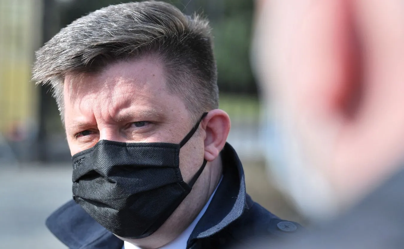 Największy primaprilisowy żart rządu. Szczepionkowy