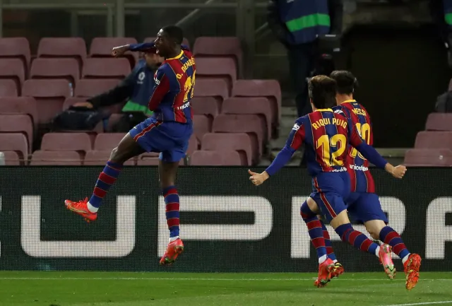 Szczęśliwe zwycięstwo Barcelony. Dembele trafił do siatki w 90. minucie