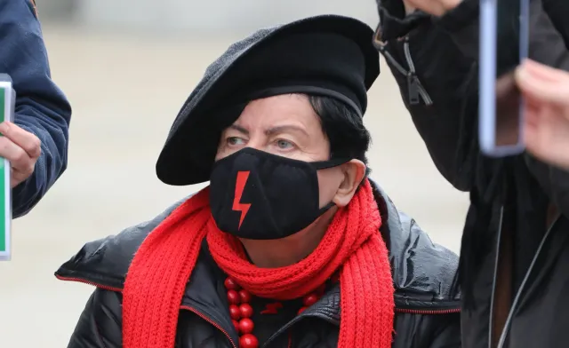 Senyszyn do Pawłowskiej: Dosyć tego dobrego! Zrzeknij się mandatu. Oszukałaś wyborców