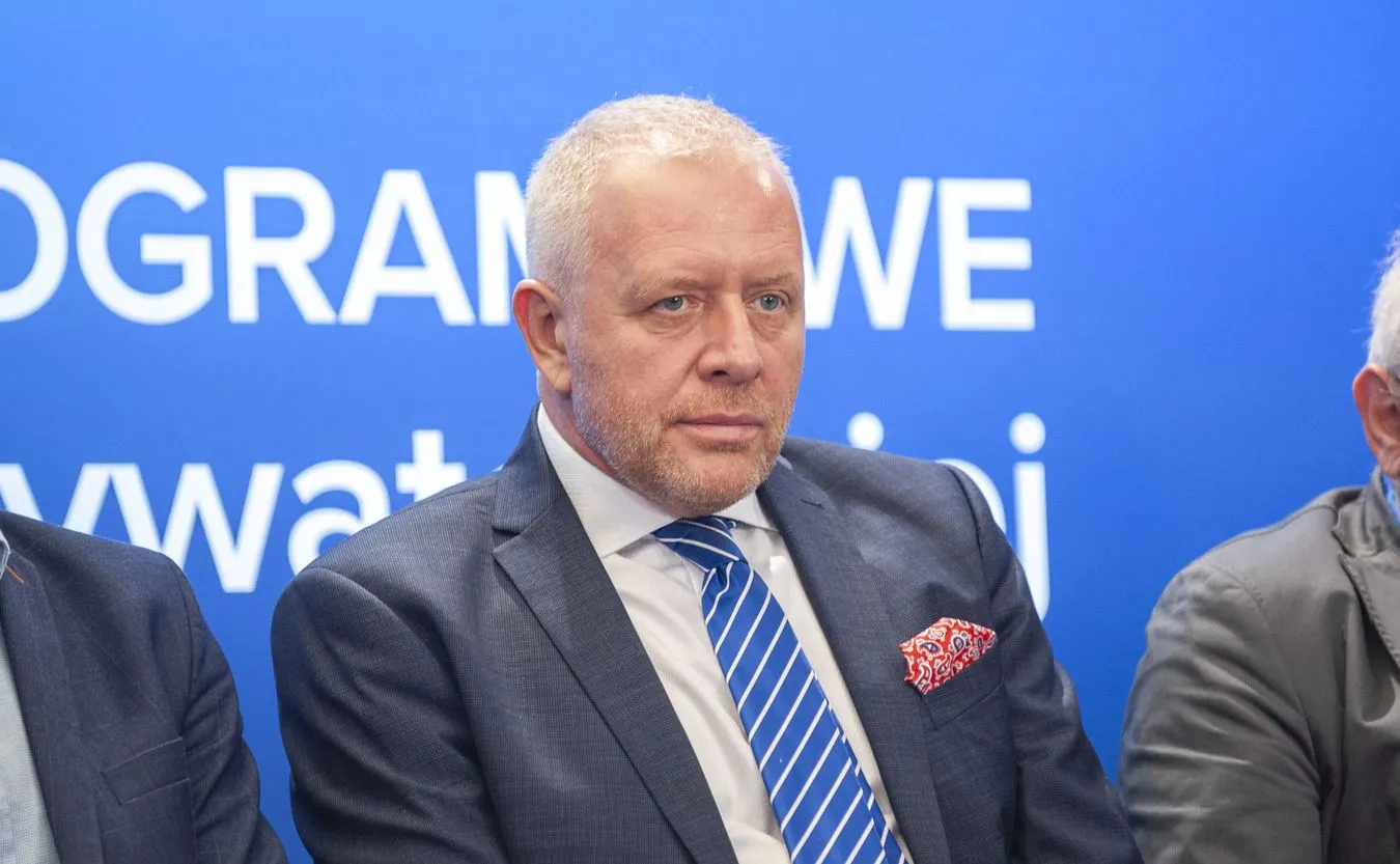 Dr Sutkowski: Sprawdziłem hotele na Mazurach, nad morzem. Wszystko jest zarezerwowane na majówkę