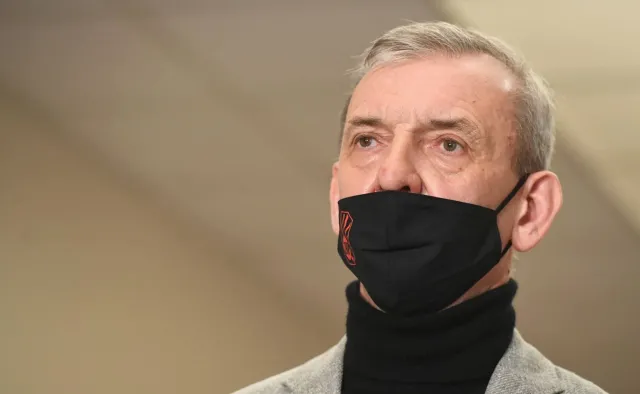 Broniarz: Nauczyciele boją się wchodzić do szkół. Trzeba długo czekać na II dawkę szczepionki