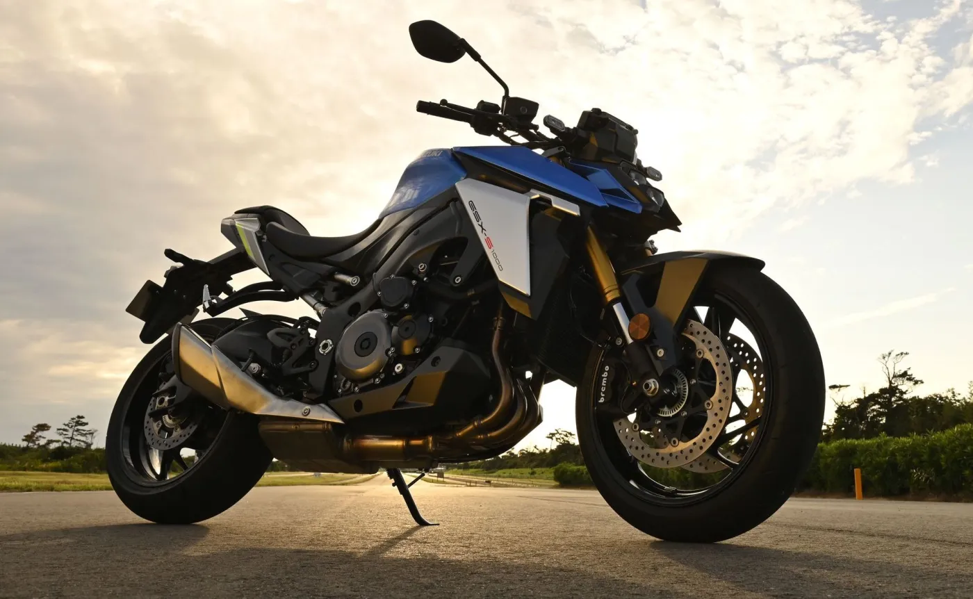 suzuki-gsxs1000-37123723.jpg