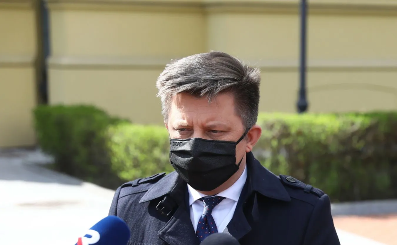 Dworczyk ostrzega: Opóźnienia w dostawach przełożą się na realizację programu szczepień