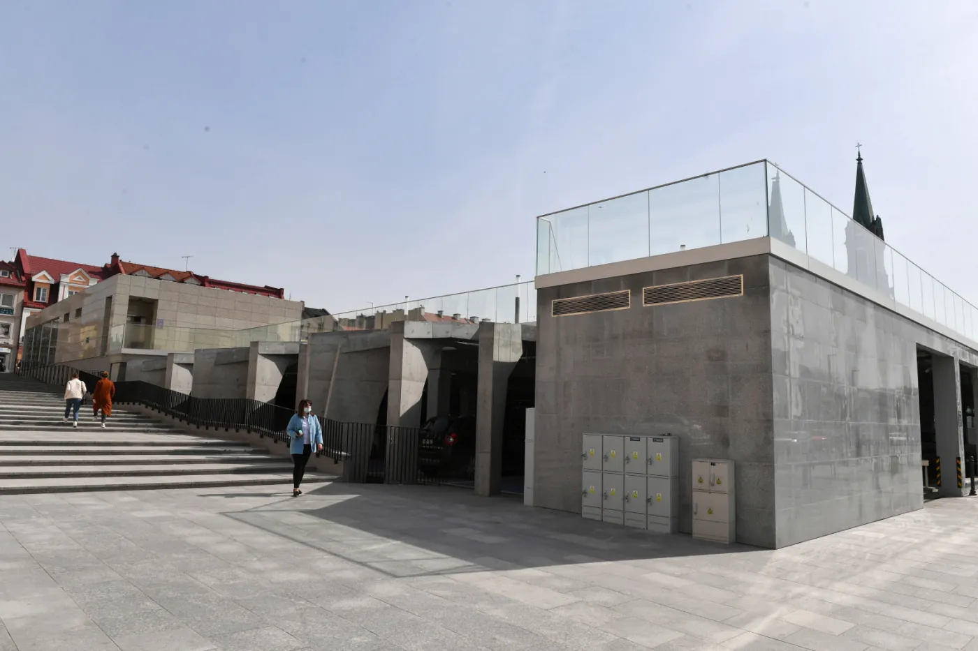 Wycinaj, betonuj, sadź. Czy miastom się opłaca inwestować w zieleń?