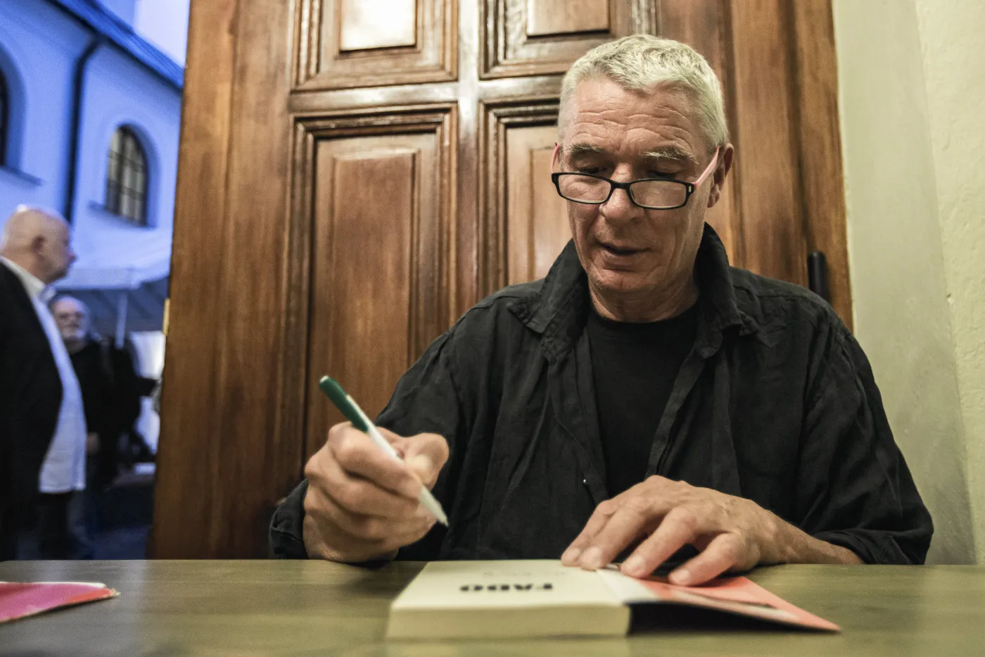 "Przewóz" Stasiuka. To "antywestern" o duchach