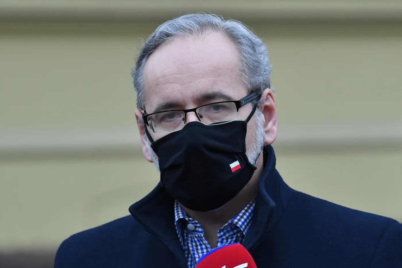 Incydent w bloku ministra. Niedzielski złożył wniosek o ściganie osób