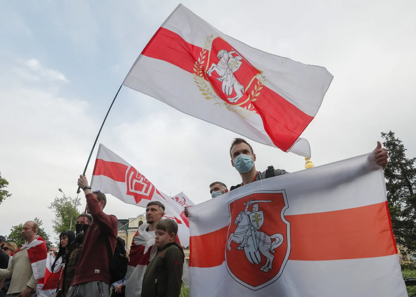 "Zawiesić Mińsk i zakazać lotów nad Białorusią". Polska i inne kraje apelują