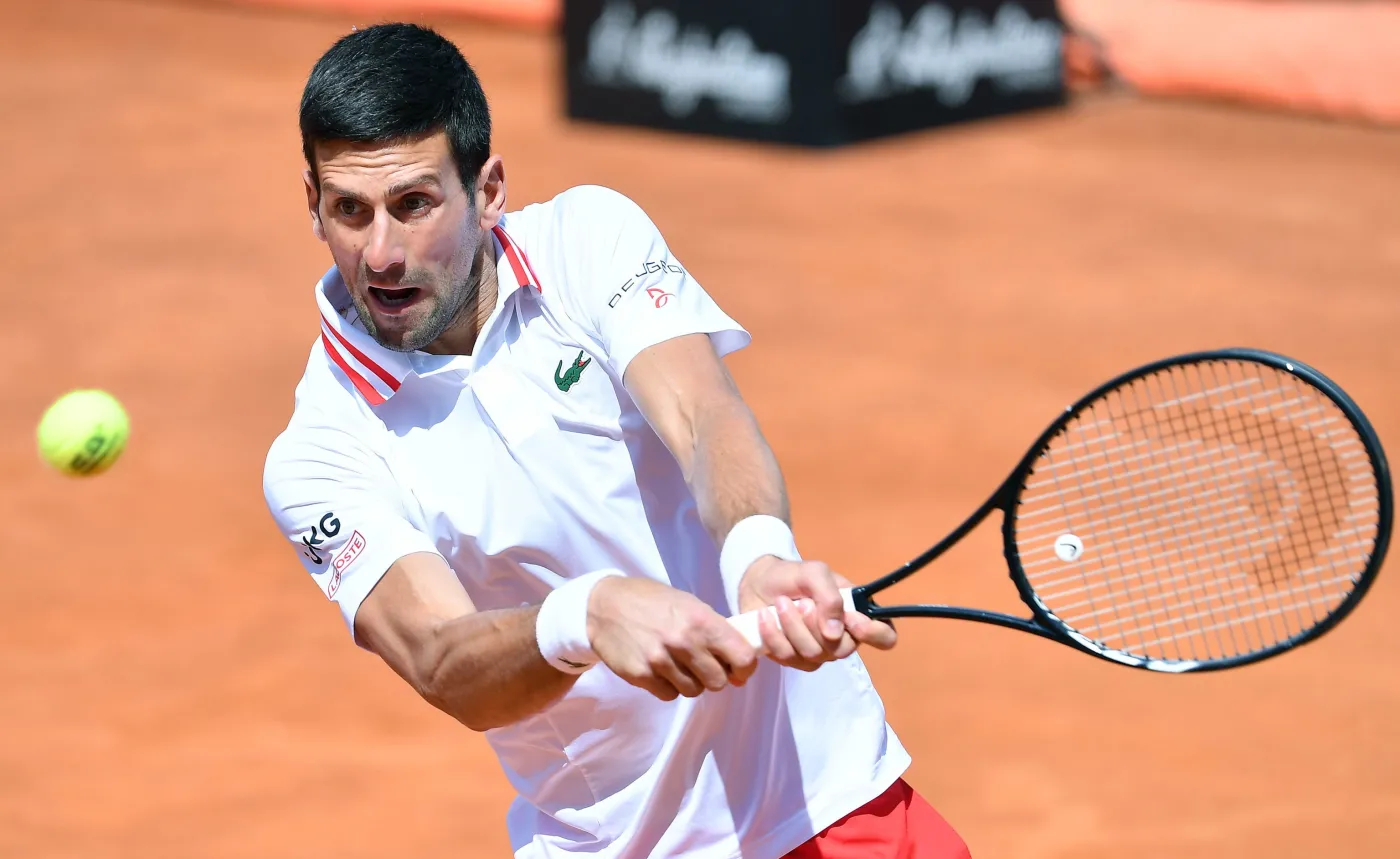 Djokovic przetrwał napór Tsitsipasa i zagra w półfinale turnieju w Rzymie