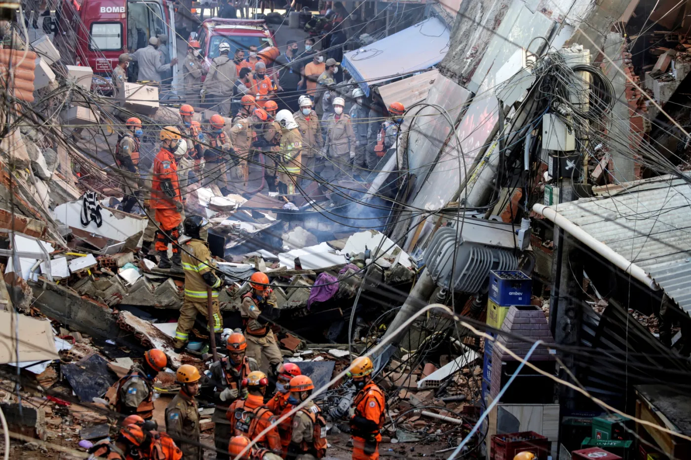 W Rio de Janeiro zawalił się czteropiętrowy budynek. Niemowlę wśród ofiar