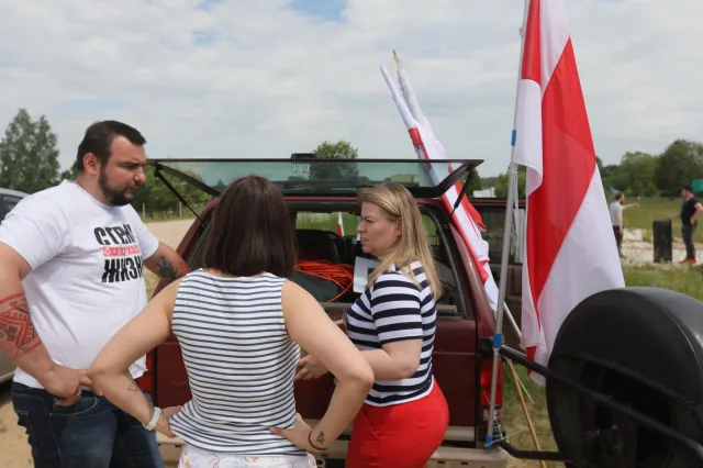 Białorusini rozstawili miasteczko namiotowe w Bobrownikach. Domagają się sankcji