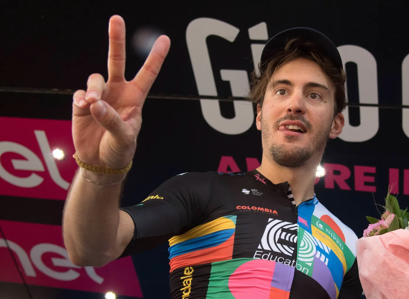 Bettiol samotnie dojechał do mety najdłuższego etapu Giro d'Italia