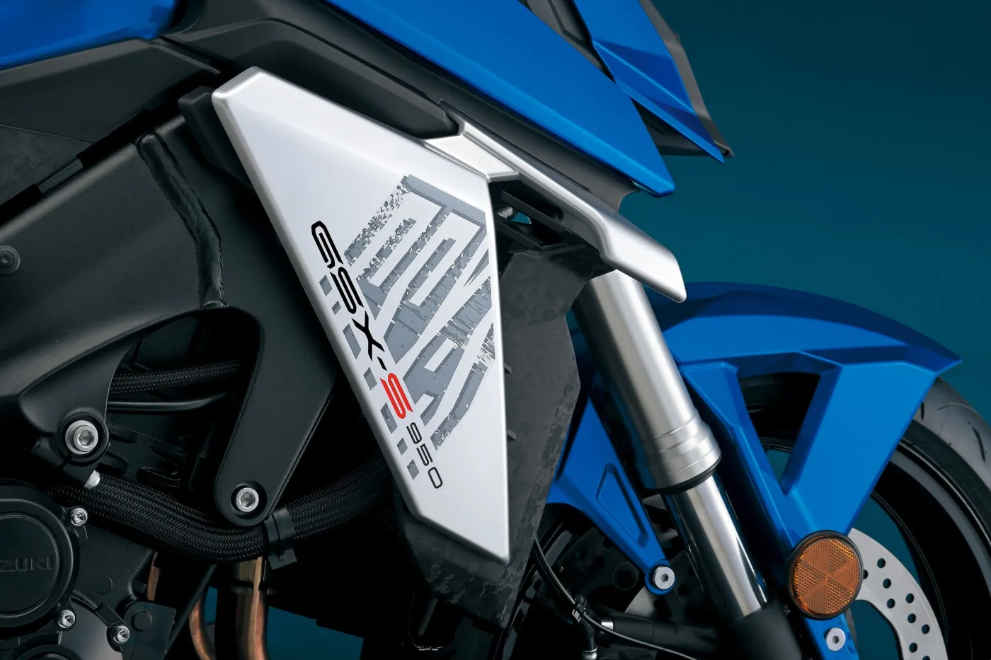 suzuki-gsxs950-37166639.jpg