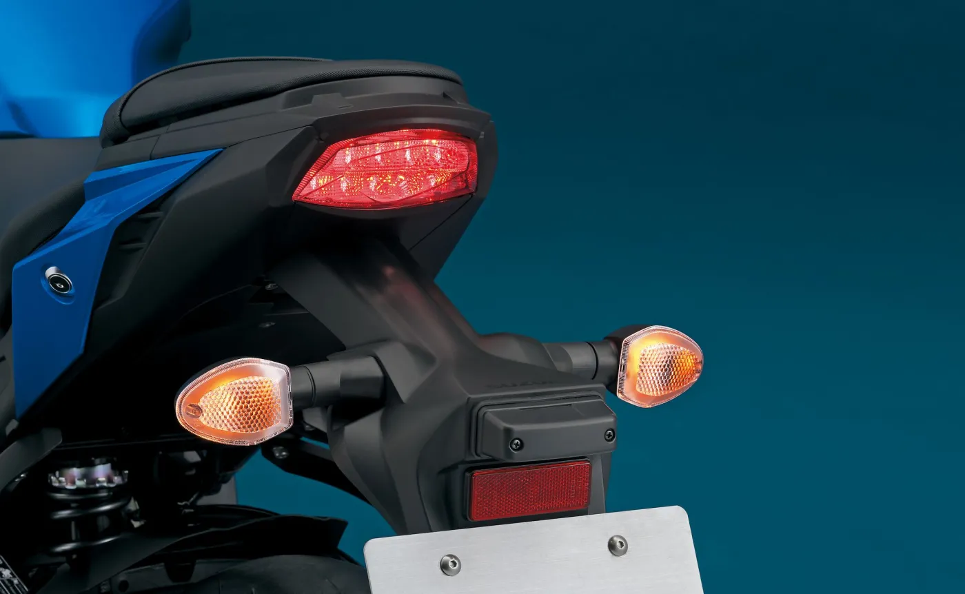 suzuki-gsxs950-37166654.jpg