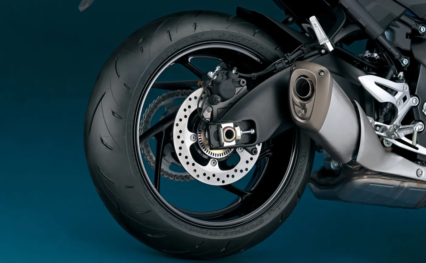 suzuki-gsxs950-37166679.jpg