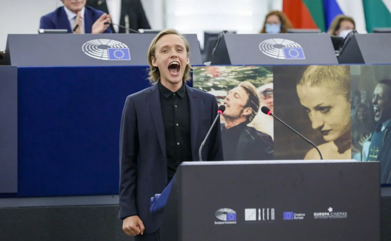 Bartosz Bielenia krzyczał w PE. "Jedyne, co mogę dziś zrobić"