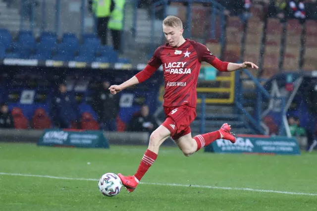 Aleksander Buksa przeprowadza się do Włoch. Został piłkarzem Genoi