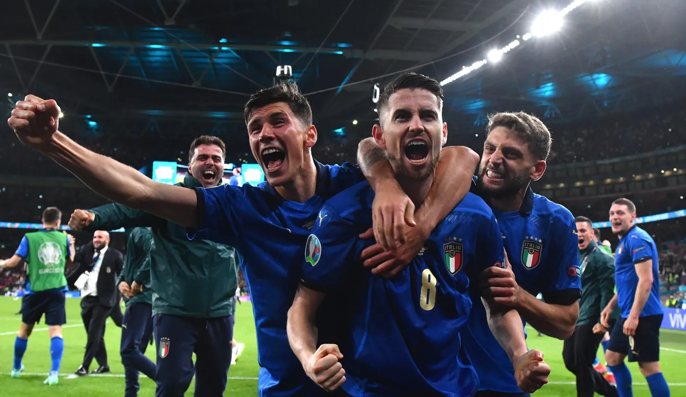Włosi w finale mistrzostw Europy! Zdecydowały rzuty karne [ZOBACZ GOLE]