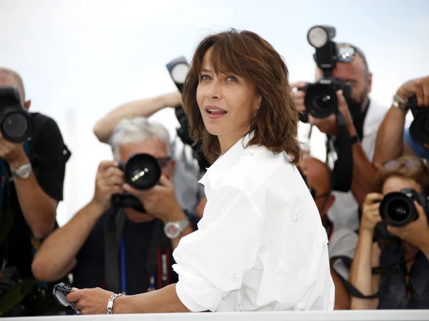 Ideał dojrzałego piękna: naturalnie zachwycająca Sophie Marceau w Cannes