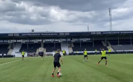 Piłkarze Bodo/Glimt trenują przy dopingu kibiców... Legii Warszawa [WIDEO]