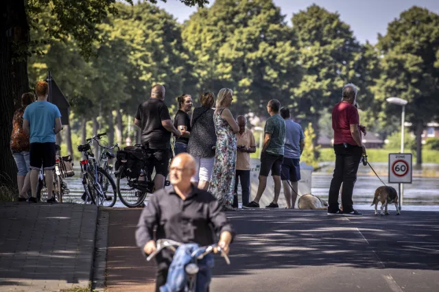 Mandaty dla "turystów powodziowych"