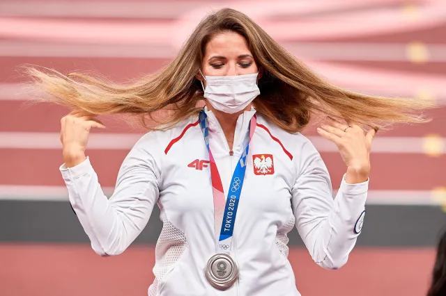 Licytacja medalu Marii Andrejczyk sportową wiadomością dnia w Portugalii