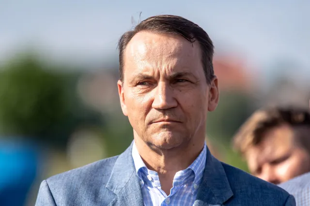 Sikorski: Doradzałem Amerykanom, żeby zatrzymali sobie jedną z baz w Afganistanie