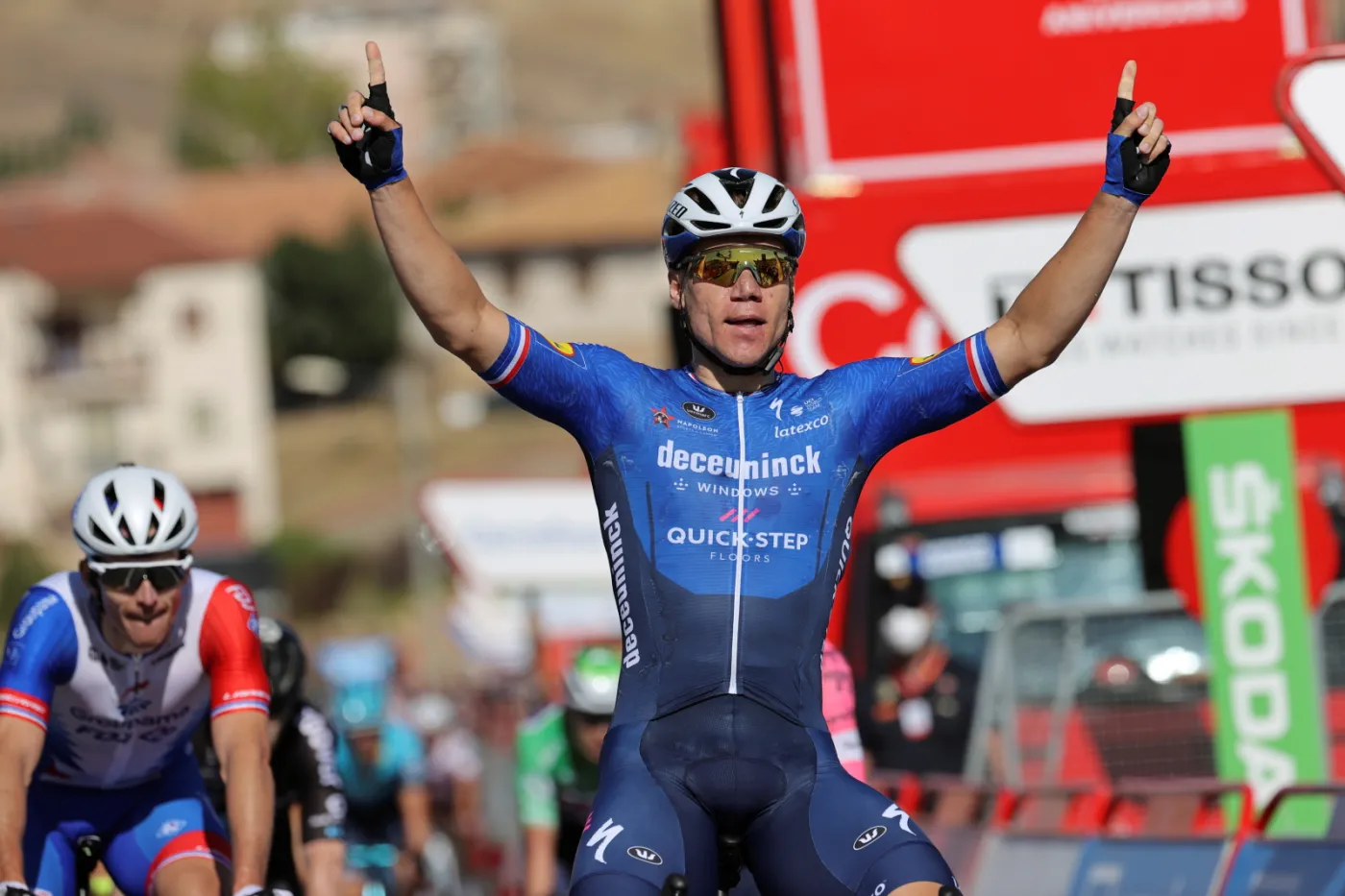 Rok po dramacie w Tour de Pologne Jakobsen wygrywa w Hiszpanii