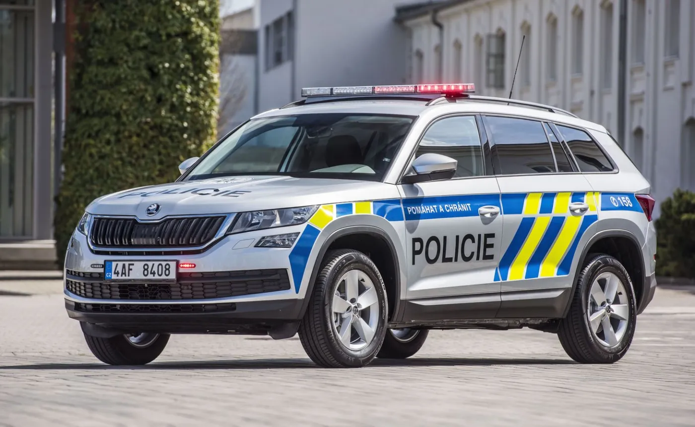 skoda-w-policji-37219462.jpg