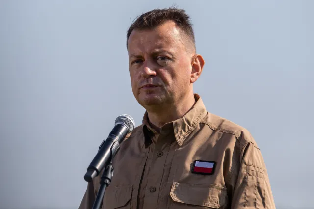 "Antyszczepionkowi terroryści nie mogą udawać żołnierzy"