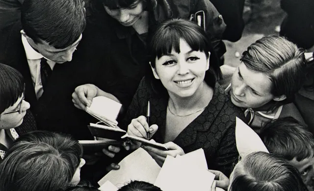 Kalina Jędrusik. Kolorowy ptak, któremu komunistyczna klatka połamała skrzydła