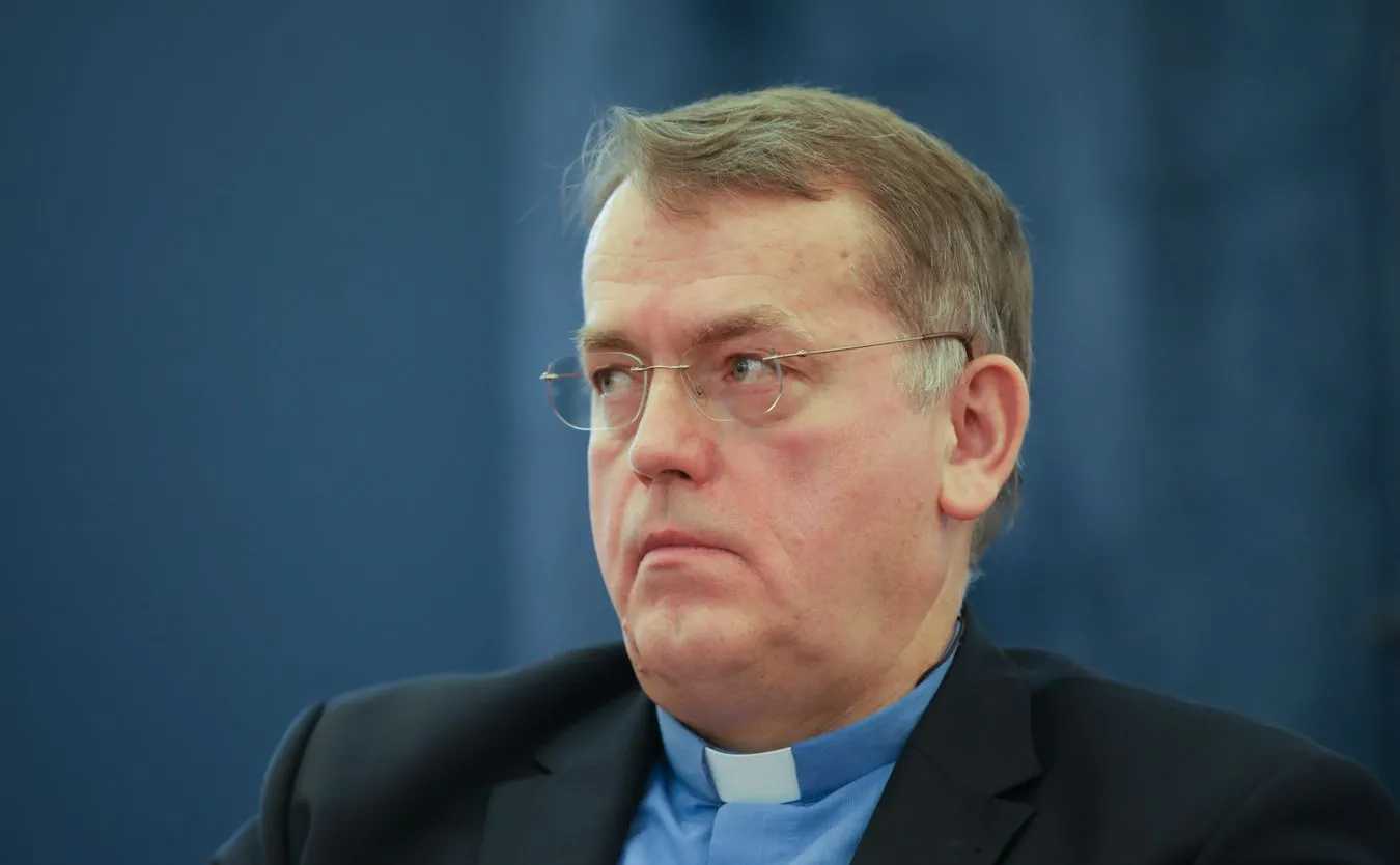 Ks. Oko: Niemcy zabraniają ratować kleryków przed homoklikami, jak zabraniali ratować Żydów