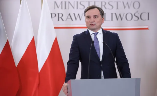 Sprawa frankowiczów. Ziobro kieruje skargę do SN