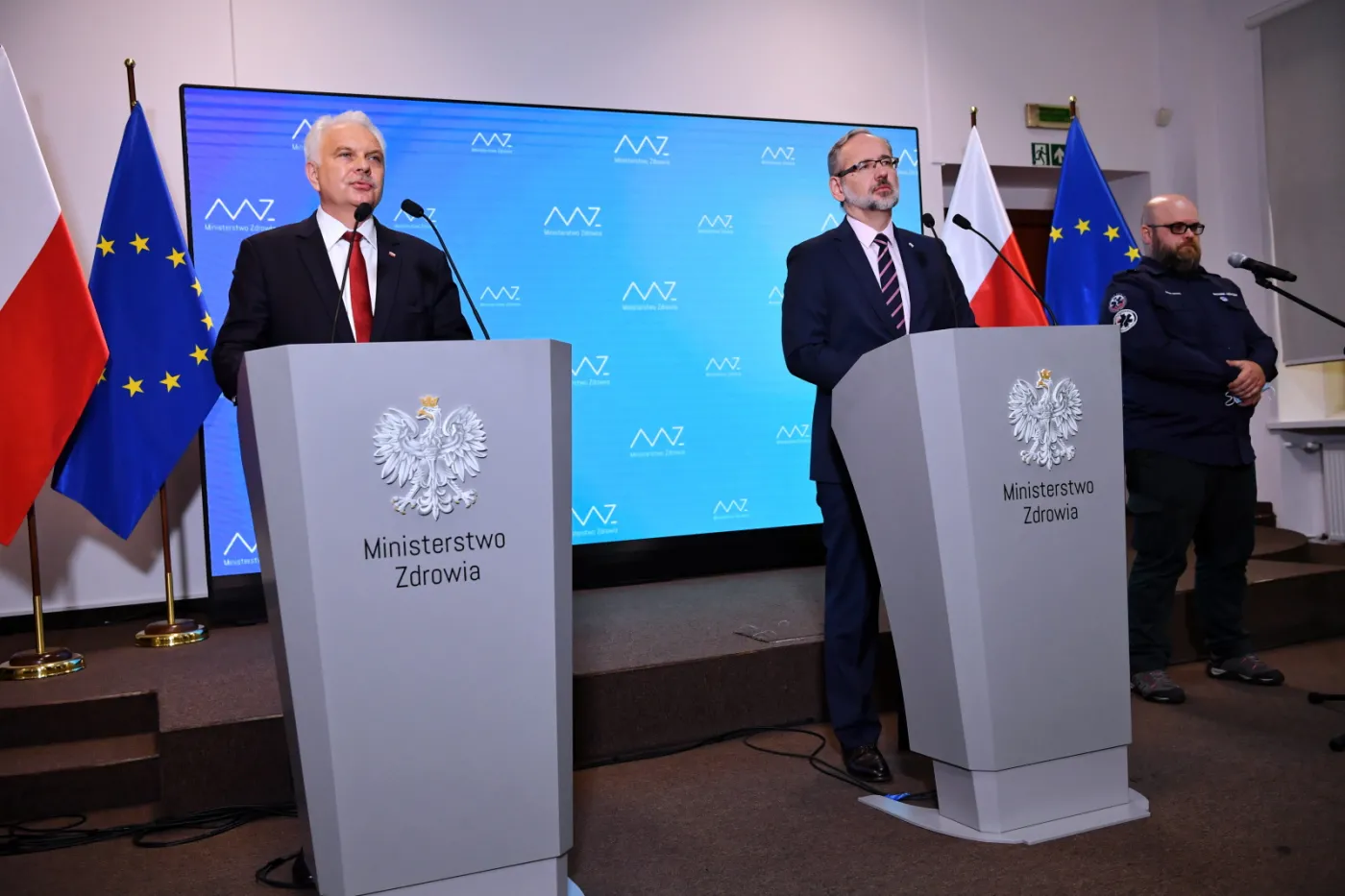 Niedzielski: Podpisaliśmy trójstronne porozumienie z ratownikami i pracodawcami