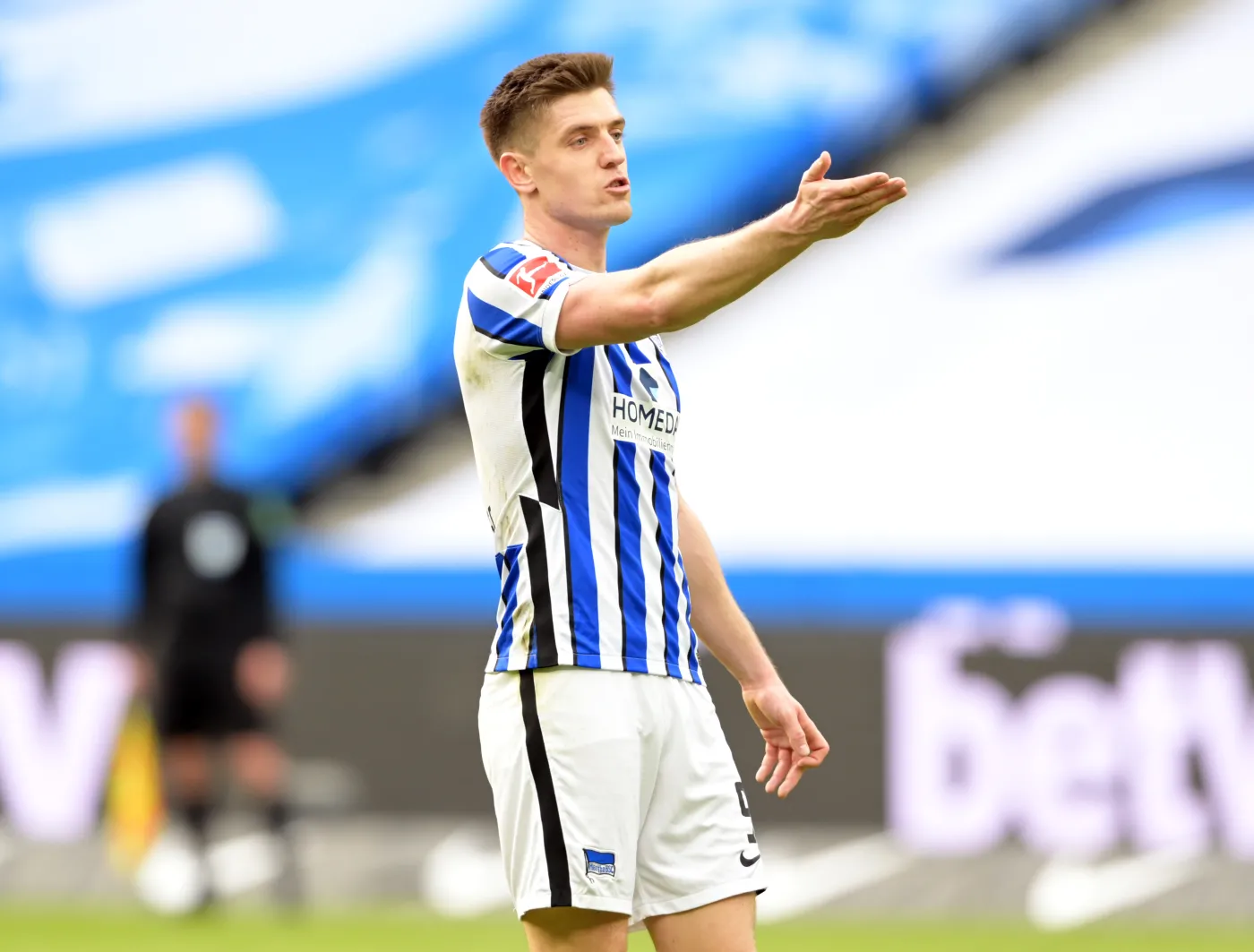 Piątek wrócił na boisko, ale jego Herthę znokautował wicemistrz Niemiec