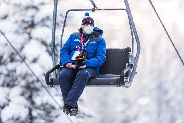 Fińscy skoczkowie spędzą trzy miesiące mieszkając... na kempingach