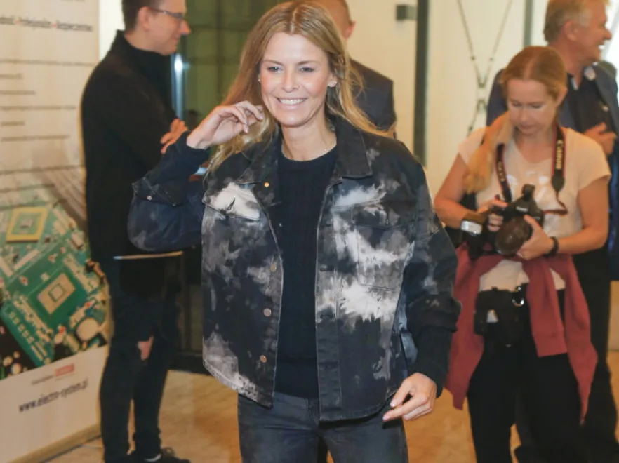 Im starsza, tym bardziej naturalna. W wyglądzie Marty Wiśniewskiej nie ma śladu po stylu "tlenionej blondyny"