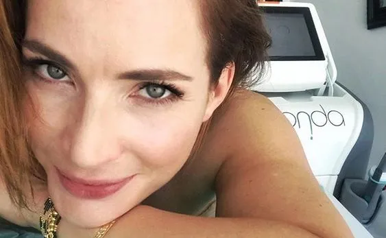 Internautka wytknęła Annie Dereszowskiej brak maseczki. Na dosadną odpowiedź nie trzeba było długo czekać