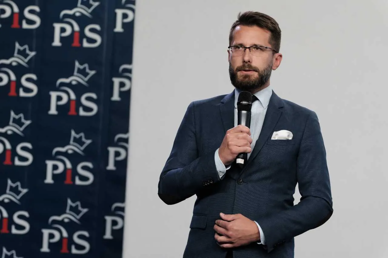 Kary za urodziny Mazurka? W PiS-ie nie będzie, bo "nie zamierzamy brać udziału w tym kabarecie"