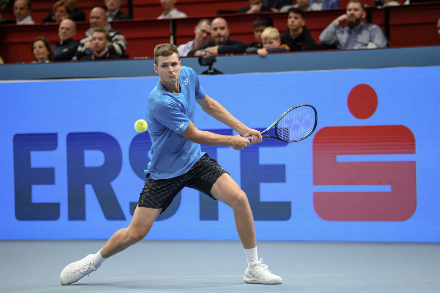 Andy Murray lepszy od Hurkacza w 1. rundzie turnieju w Wiedniu