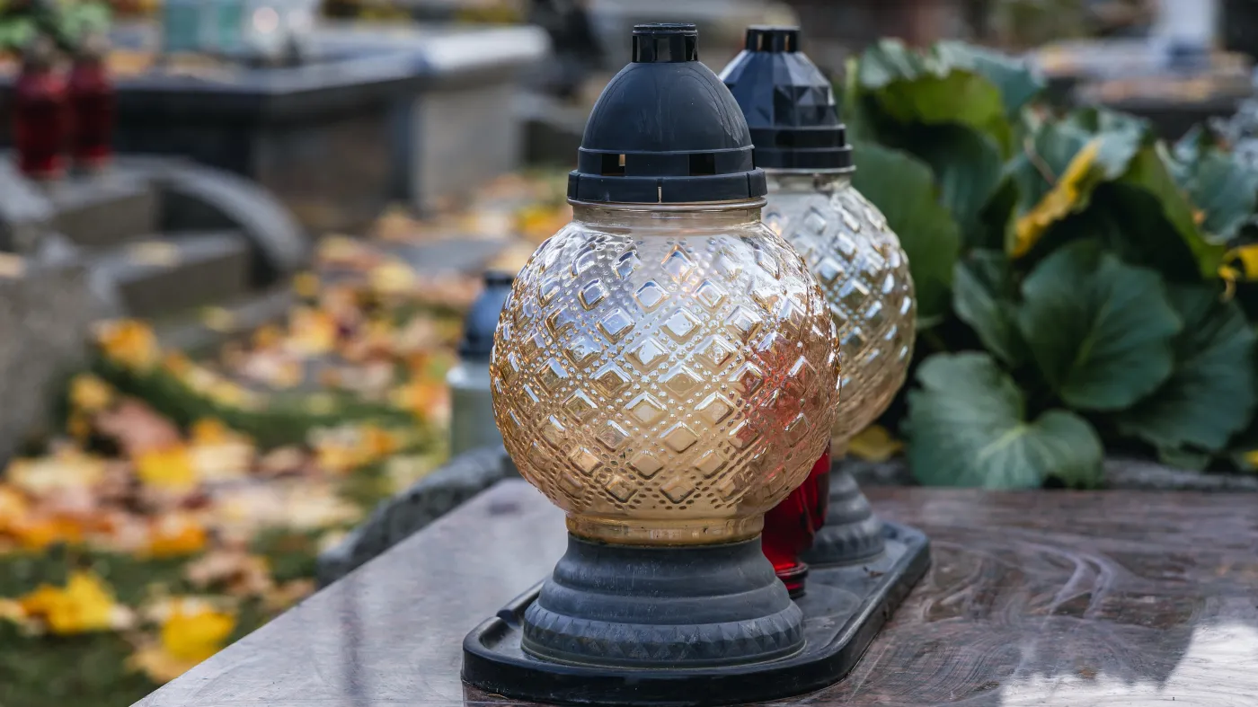 Ustawa o cmentarzach. Bez płci też pochowają