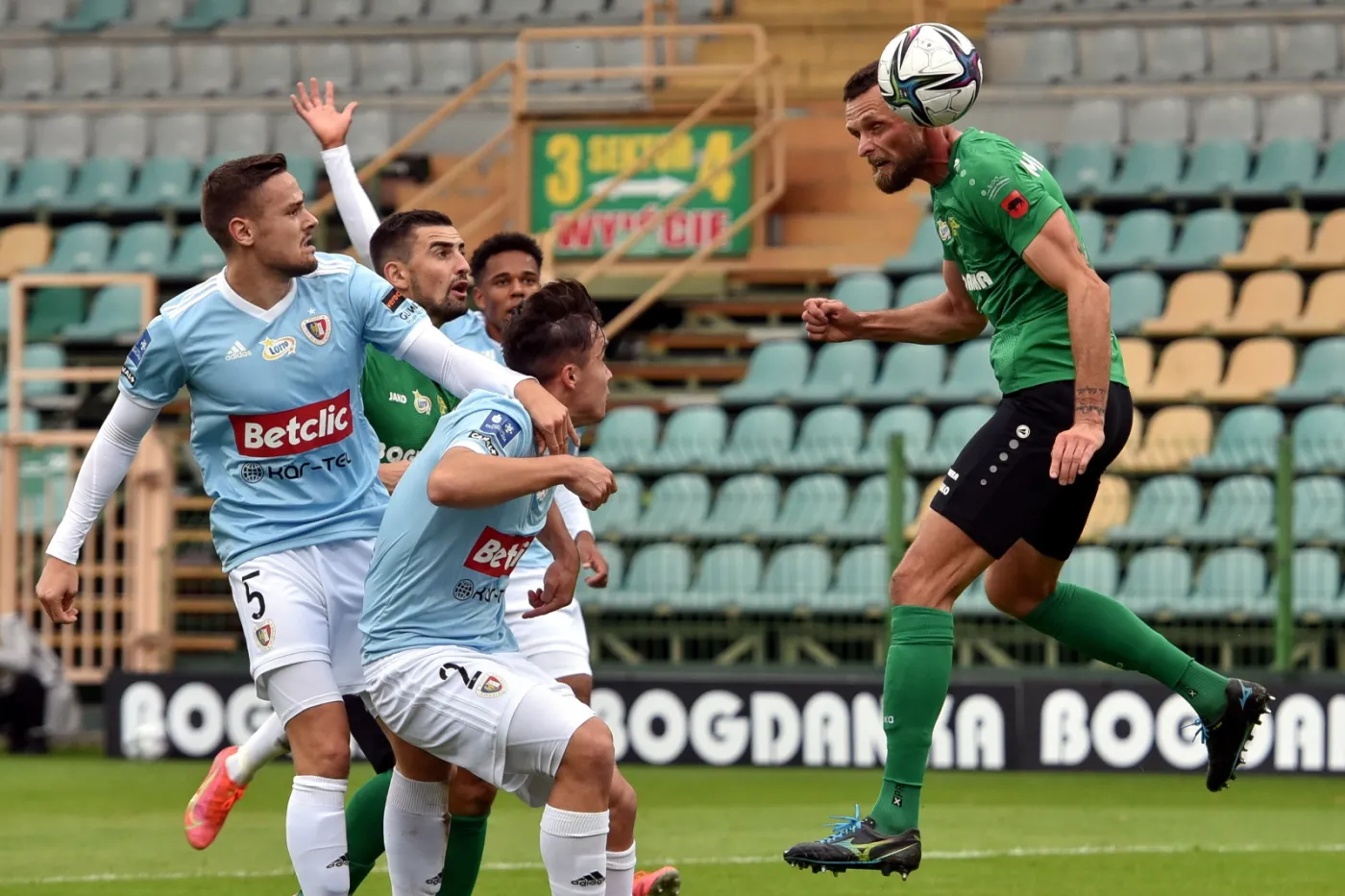 Ekstraklasa wróciła. Na początek remis Górnika z Piastem [WIDEO]