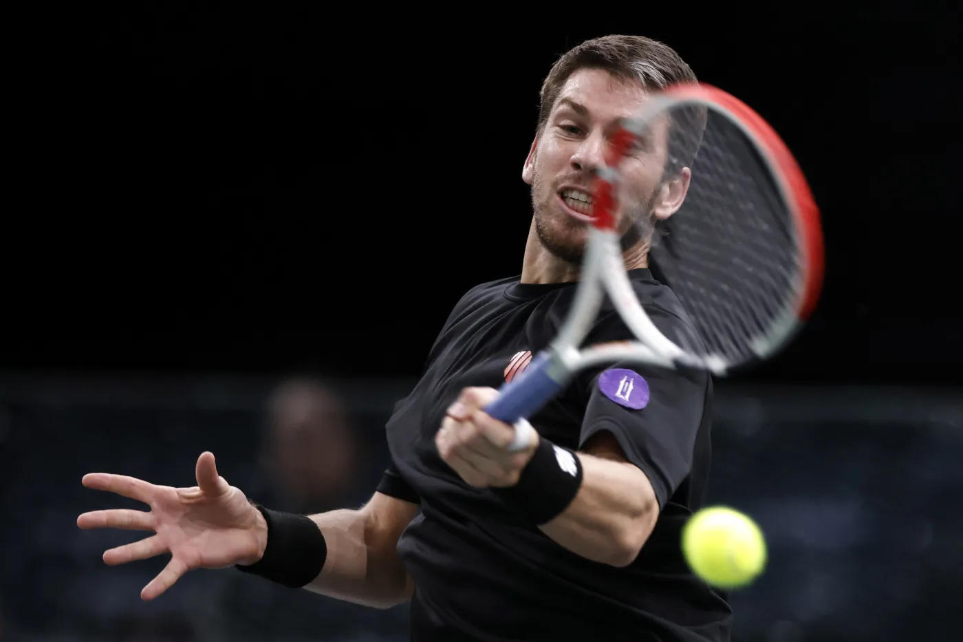 Norrie odpadł w 1/8 finału turnieju w Paryżu. Hurkacz krok od mastersa