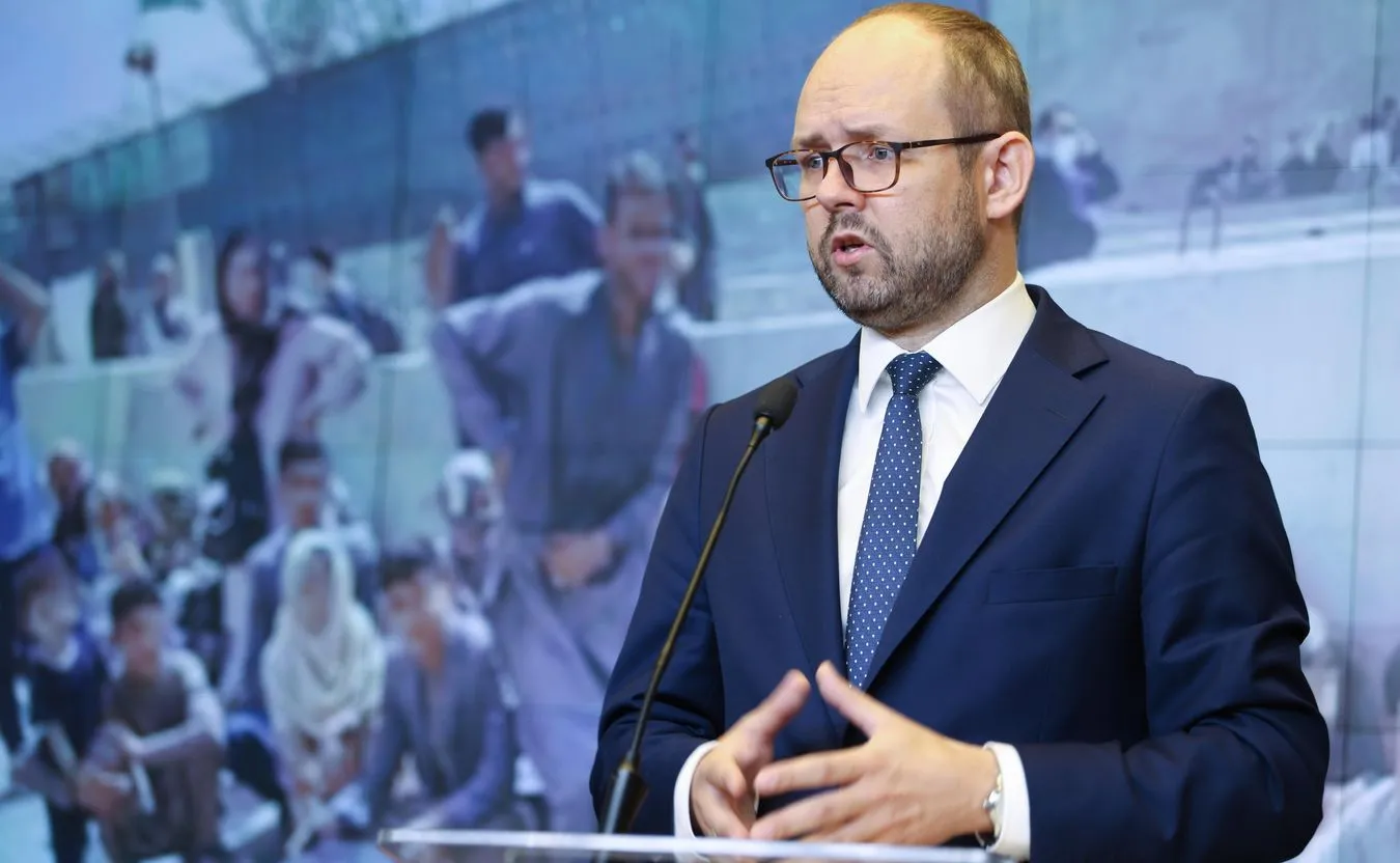 Przydacz w BBC: Ryzyko eskalacji kryzysu migracyjnego jest wysokie